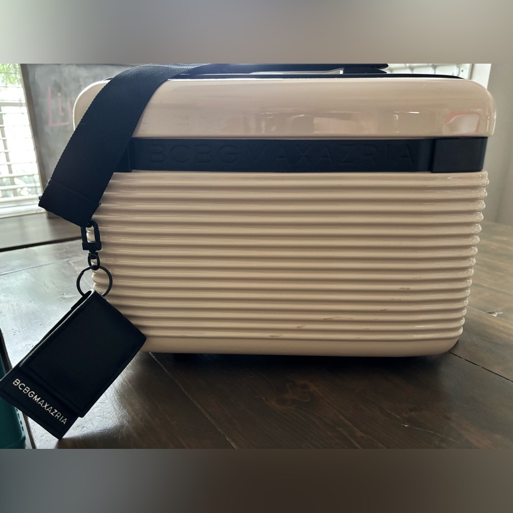 BCBG MAXAZARIA hard shell small suitcase